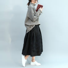 Load image into Gallery viewer, Loose Black Plaid Cotton Linen Shirt Women Casual Blouse S5026