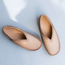 Load image into Gallery viewer, Women Casual Gray And Beige Leather Flat Shoes X25030