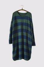 Load image into Gallery viewer, Green Stripe Long Cotton Top Loose Sweater Dress Women Clothes S230A - FantasyLinen