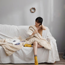 Load image into Gallery viewer, Chunky Blanket, Soft Throw blankets, Grey Wool Blanket