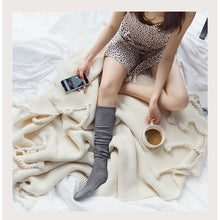 Load image into Gallery viewer, Chunky Knit Blanket, Wool Plush Throw Blanket, Tassel Throw Blanket Pink