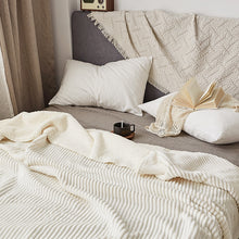 Load image into Gallery viewer, Soft Chunky Blanket, Wool Blanket, Solid Color Plush Blanket