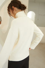 Load image into Gallery viewer, Women Loose And Comfortable Turtleneck Sweater