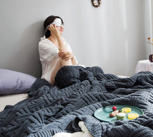 Load image into Gallery viewer, Chunky Blanket, Soft Throw blankets, Grey Wool Blanket