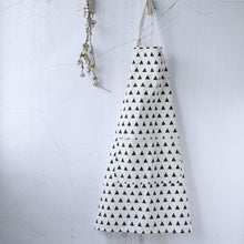 Load image into Gallery viewer, Simple Japanese Style Cotton Linen Parent-child Apron A18022