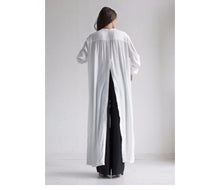 Load image into Gallery viewer, White and Black Cotton Fashion Long Shirt for Women S4042