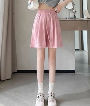 Load image into Gallery viewer, Summer Casual Pleated Loose Shorts With Slanted Pockets, For Work And Daily
