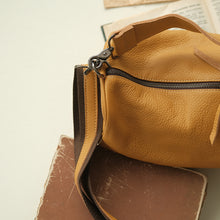 Load image into Gallery viewer, The Full Grain Leather Bag, One-Shoulder Messenger Leather Bag, Bucket Bag Purses for Woman