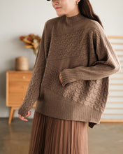 Load image into Gallery viewer, Cotton Pullover for Women, Crew Neck Sweater, Camel Cropped Sweater
