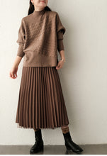 Load image into Gallery viewer, Cotton Pullover for Women, Crew Neck Sweater, Camel Cropped Sweater
