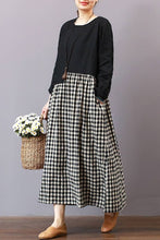 Load image into Gallery viewer, FantasyLinen Casual Loose Plaid Dress, Linen Literary Maxi Dress For Spring Q3010 - FantasyLinen
