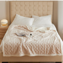 Load image into Gallery viewer, Soft Chunky Blanket, Fuzzy Throw Blanket, Cozy Blanket for Bed