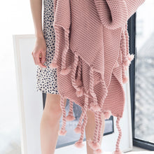 Load image into Gallery viewer, Chunky Knit Blanket, Wool Plush Throw Blanket, Tassel Throw Blanket Pink
