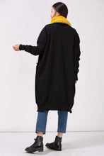 Load image into Gallery viewer, Women Black Loose Plus Size Sweater Coat
