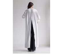 Load image into Gallery viewer, White and Black Cotton Fashion Long Shirt for Women S4042
